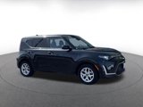 Used 2023 Kia Soul S image 2