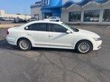 Used 2016 Volkswagen Passat 1.8T SE w/ Lighting Package (P06) image 2