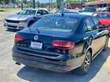 Used 2017 Volkswagen Jetta SE image 5