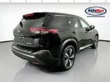 Used 2023 Nissan Rogue SL image 2