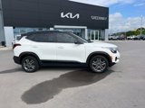 Used 2023 Kia Seltos S image 2