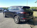 Used 2016 Porsche Cayenne S image 3