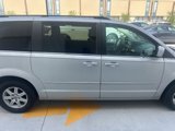 Used 2010 Chrysler Town & Country Touring image 4
