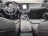 Used 2019 Volvo S60 T6 R-Design image 3