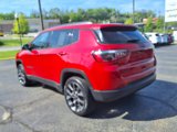 Used 2021 Jeep Compass Latitude image 3