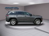 Used 2022 Jeep Grand Cherokee Limited image 2