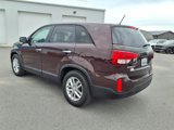 Used 2014 Kia Sorento LX image 4