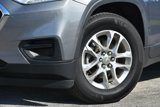 Used 2020 Chevrolet Traverse LS image 2