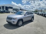 Used 2018 Jeep Grand Cherokee Laredo image 3