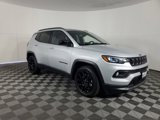 Used 2025 Jeep Compass Latitude w/ Altitude Special Edition image 2
