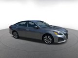 Used 2024 Nissan Altima 2.5 SV image 2