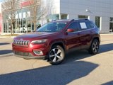 Used 2019 Jeep Cherokee Limited image 2