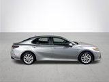 Used 2022 Toyota Camry LE image 5