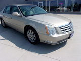 Used 2009 Cadillac DTS w/ Trunk Convenience Package image 2