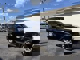 Used 2017 Land Rover Discovery SE image 2