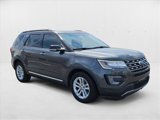Used 2017 Ford Explorer XLT w/ Equipment Group 201A image 3