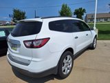Used 2017 Chevrolet Traverse LT w/ Style and Technology Package image 4