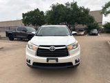 Used 2016 Toyota Highlander XLE image 2