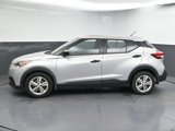 Used 2020 Nissan Kicks S image 5