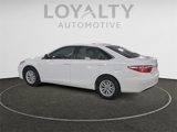 Used 2017 Toyota Camry LE image 3