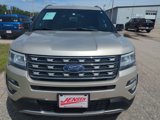 Used 2017 Ford Explorer XLT w/ Equipment Group 202A image 3