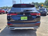 Used 2024 Mitsubishi Outlander SE image 3