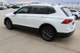 Certified 2022 Volkswagen Tiguan SE w/ Panoramic Sunroof Package image 4