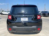 Used 2023 Jeep Renegade Latitude image 3