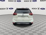 Used 2018 Nissan Rogue SV image 5
