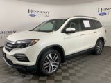 Used 2017 Honda Pilot Touring image 2