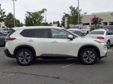 Used 2023 Nissan Rogue SV image 2