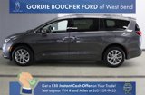Used 2021 Chrysler Pacifica Touring-L image 2