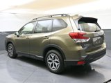 Used 2023 Subaru Forester Premium image 3