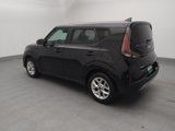 Used 2023 Kia Soul LX w/ LX Technology Package image 3