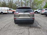 Used 2019 Jeep Cherokee Latitude Plus image 5