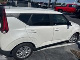 Used 2022 Kia Soul LX image 2