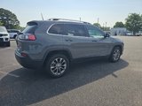 Used 2019 Jeep Cherokee Latitude Plus w/ Comfort/Convenience Group image 4