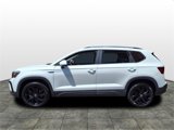 Used 2022 Volkswagen Taos SE w/ Panoramic Sunroof Package image 2