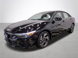 New 2025 Hyundai Elantra SEL image 2