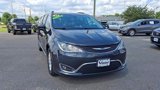 Used 2020 Chrysler Pacifica Touring-L image 2