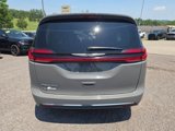 Used 2022 Chrysler Pacifica Touring-L image 5