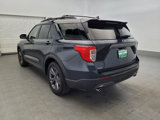 Used 2022 Ford Explorer XLT w/ Equipment Group 202A image 5