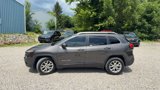 Used 2018 Jeep Cherokee Latitude Plus w/ Cold Weather Group image 2