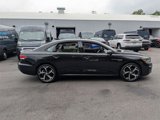 Used 2020 Volkswagen Passat 2.0T R-Line image 2