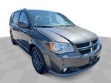 Used 2017 Dodge Grand Caravan SXT image 2