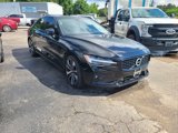 Used 2022 Volvo S60 B5 Inscription image 2