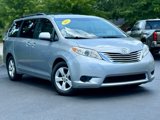 Used 2015 Toyota Sienna LE image 2