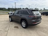 Used 2023 Jeep Grand Cherokee Laredo image 5