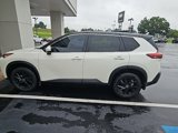 Used 2023 Nissan Rogue SV image 3