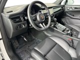 Certified 2025 Porsche Macan image 4